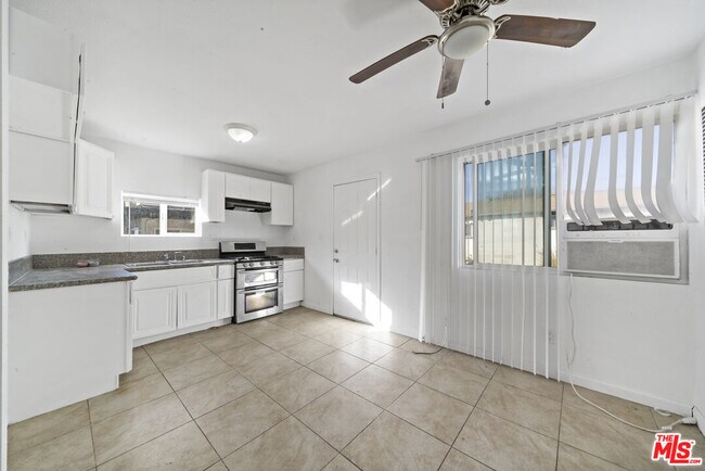 Building Photo - 66124 Acoma Ave