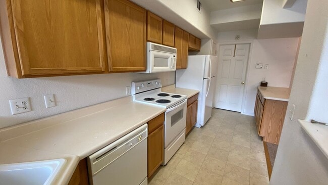 Photo - HUGE 2 Bedroom 3 Bathroom Condo in Southeast Denver