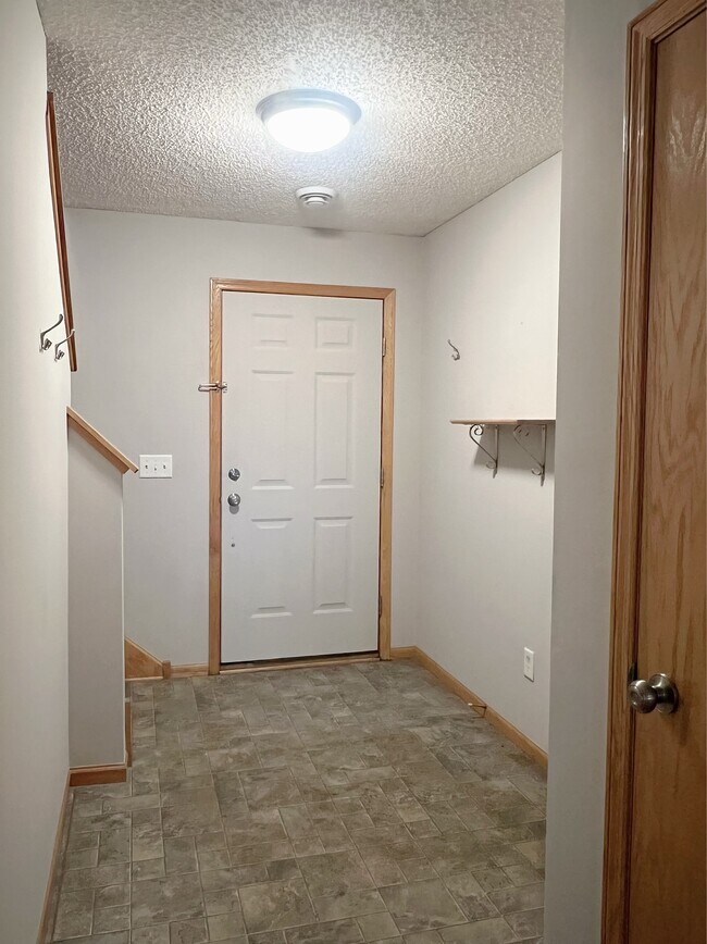 Building Photo - 4072 Blakewood Dr