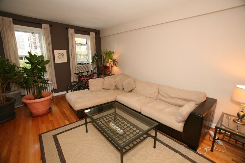 Primary Photo - 755 Anderson Ave