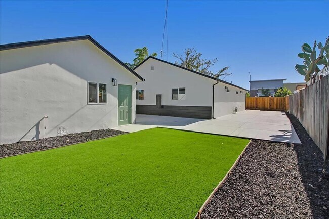 Foto del edificio - 1623 Hillsdale Ave