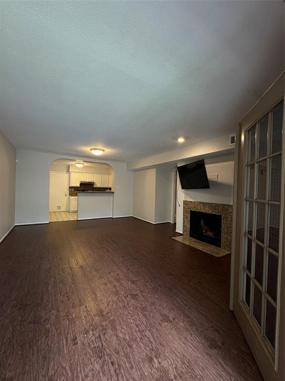 Foto del edificio - 2425 Holly Hall St