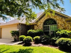Building Photo - 2513 Slalom Dr