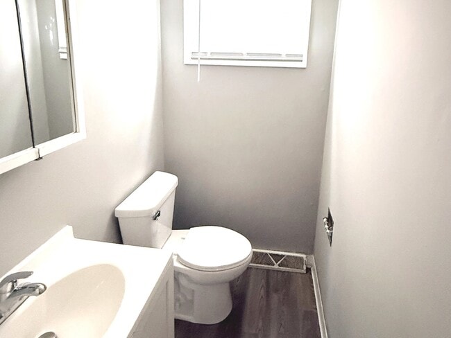 Foto del edificio - 5438 N Division St