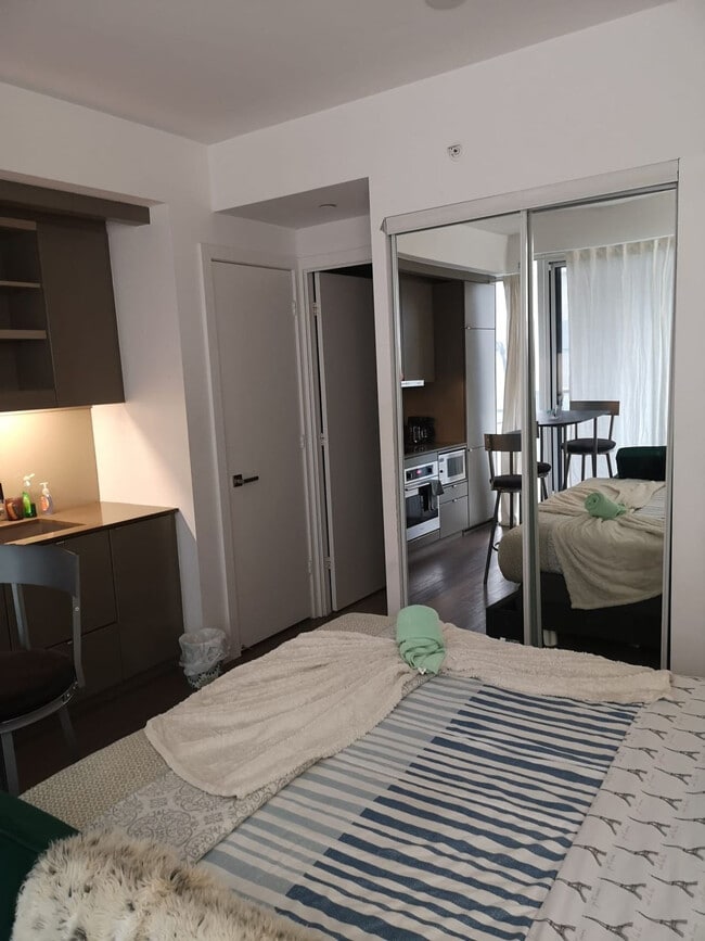 Photo du bâtiment - 334 Adelaide St W