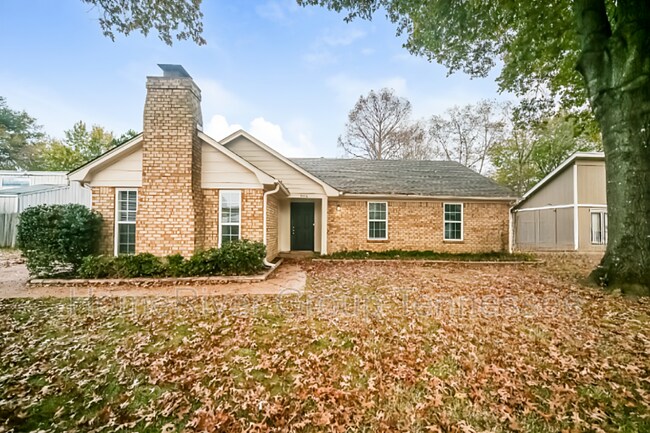 Building Photo - 4416 Crescent Park Dr