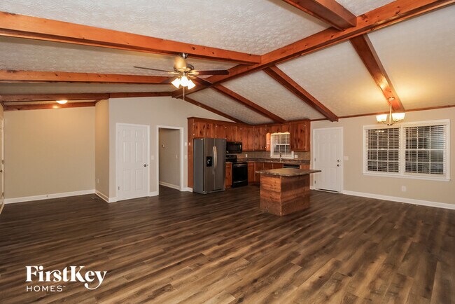 Building Photo - 363 Oakridge Dr SE