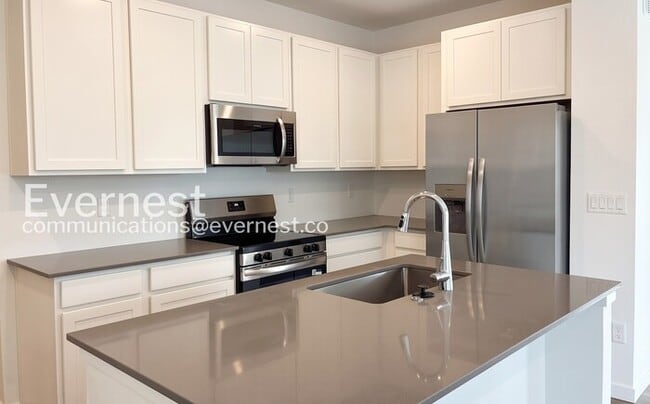 Building Photo - 6426 Red Willow Dr