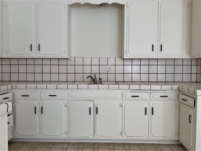 Building Photo - 201 Benjamin Ave