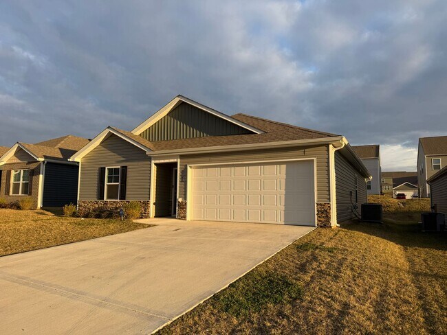 Foto del edificio - 4 Bedroom 2 Bathroom Home located in Greeneville, TN