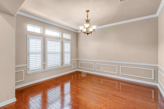 Foto del edificio - 8707 Roswell Ridge