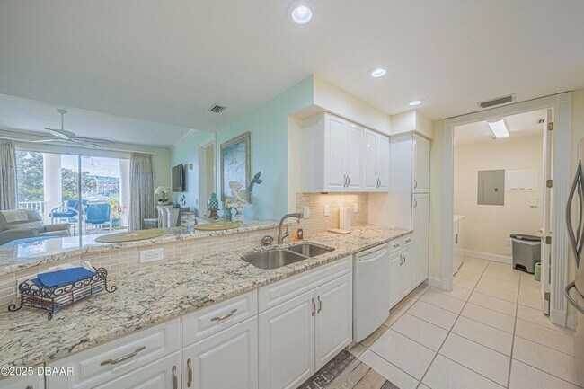 Foto del edificio - 4620 Riverwalk Village Ct