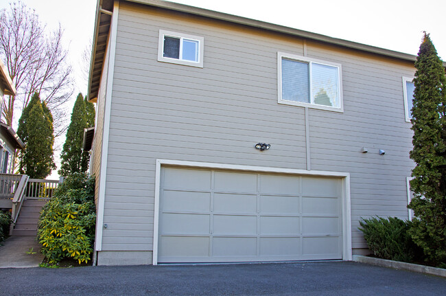 Building Photo - 1231 Springbrook Rd