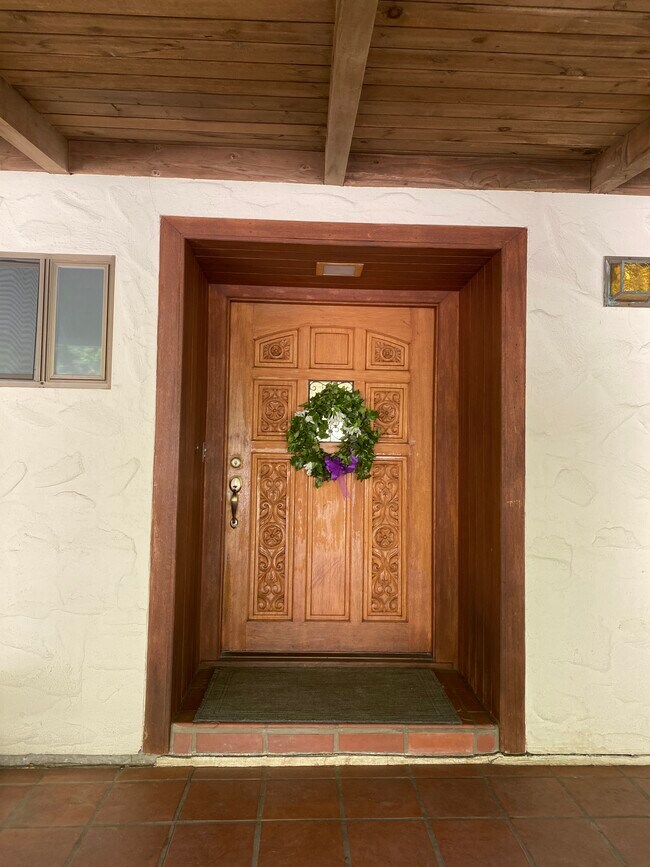 Building Photo - 407 Hecker Pass Rd