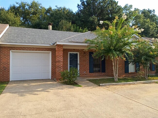 Building Photo - 6532 Ashton Cir