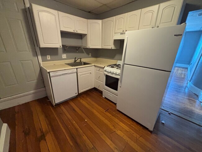 Building Photo - 6 Alberta Terrace