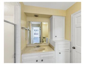 Building Photo - 13902 Paradise Valley Dr