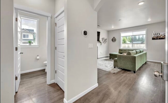 Foto del edificio - 16496 Pine Creek Dr