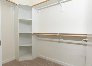 Building Photo - 1690 North Loop