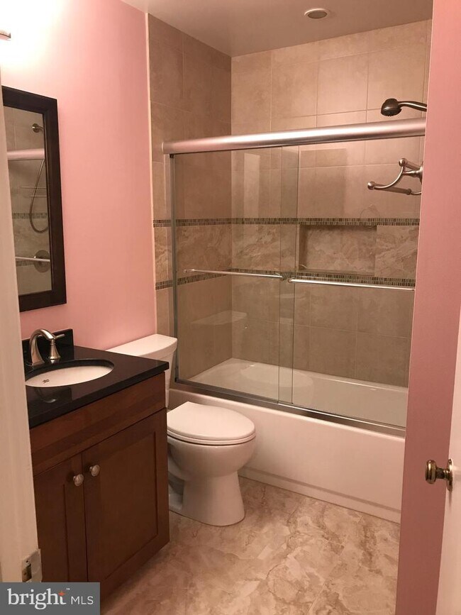 Foto del edificio - 10354 College Square