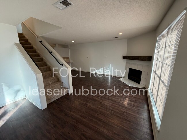 Foto del edificio - 8302 Raleigh Ave