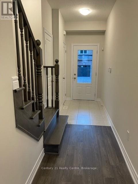 Building Photo - 6 Mockingbird Ln