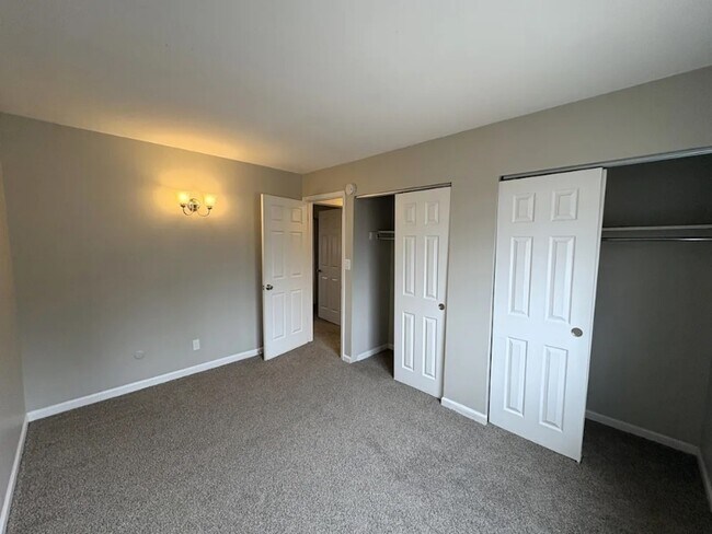 Foto del edificio - 8118 Lafayette St