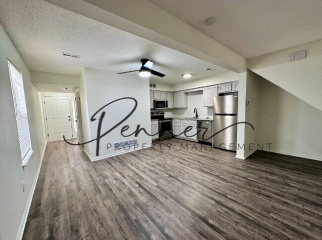 Foto del edificio - 201-A NE DOGWOOD St