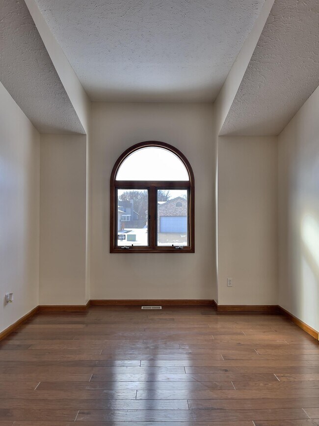 Foto del edificio - 2702 Findley Dr