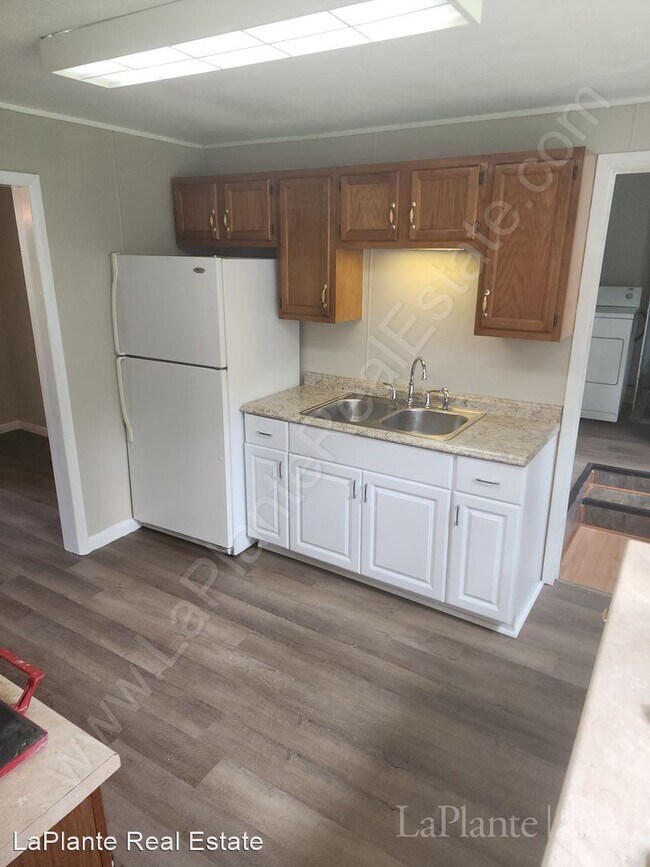 Foto del edificio - 3 br, 2 bath House - 748 Weston St.