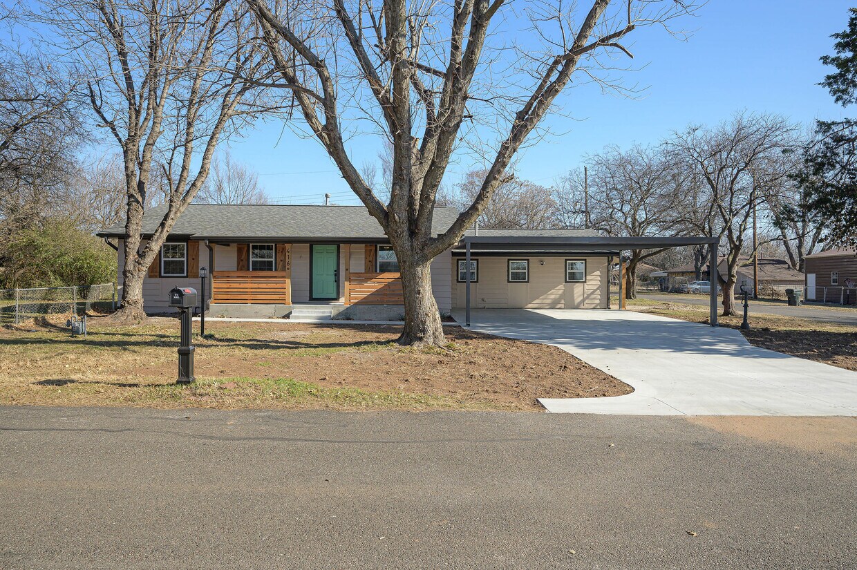 Photo - 416 Betty Ln (Midwest City, OK)