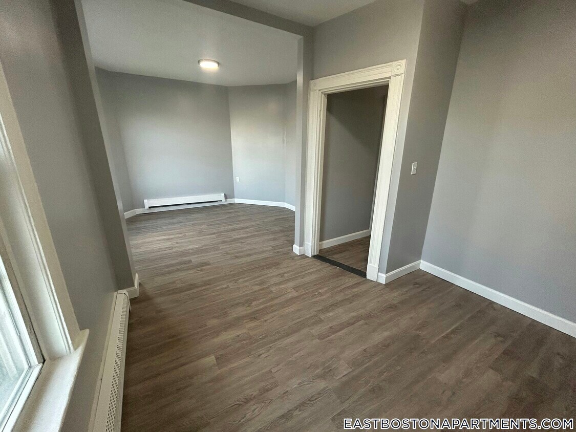 Foto principal - 478 Saratoga St