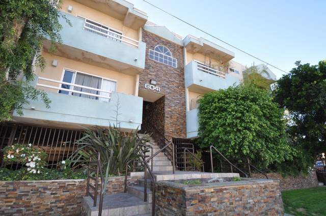 Foto principal - 6041 Fulton Ave