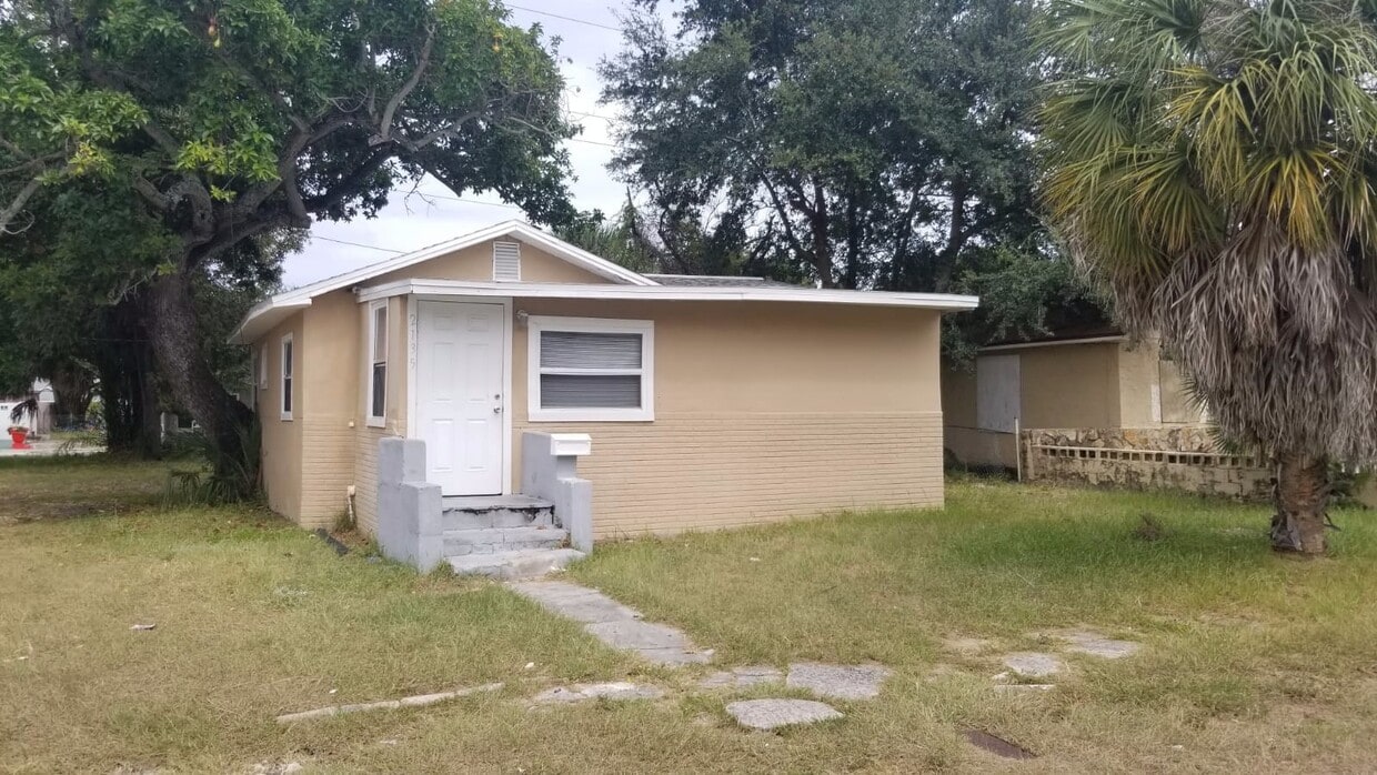 Primary Photo - Cozy 3/1 House