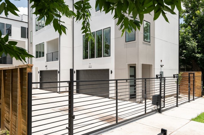 Foto del edificio - 3112 Live Oak St
