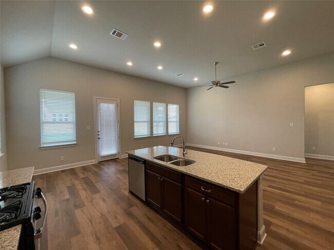 Foto del edificio - 2428 Dapple Gray Ln