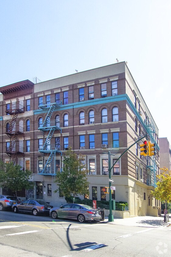 Building Photo - 317 W 120th St