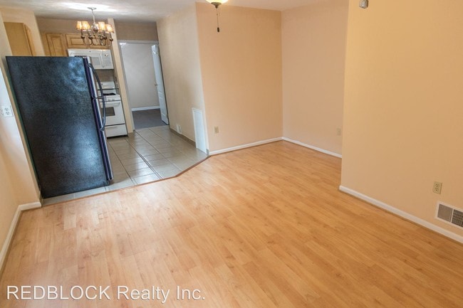 Building Photo - 4831 Longshore Ave