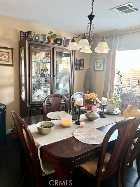 Foto del edificio - 1332 Rover Ln