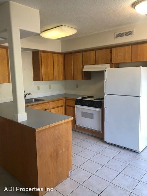 Foto del edificio - 4223-4225 SE Oak St