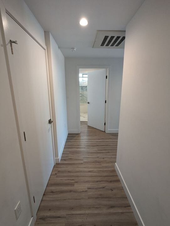 Foto del edificio - 338 Mariposa Ave