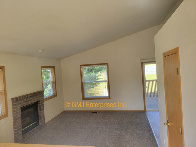 Foto del edificio - 8401 181st Ave E