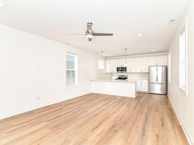 Foto del edificio - 717 E 27th St