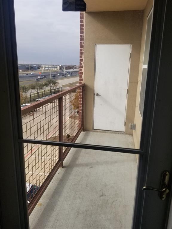 Foto del edificio - 1100 W Trinity Mills Rd