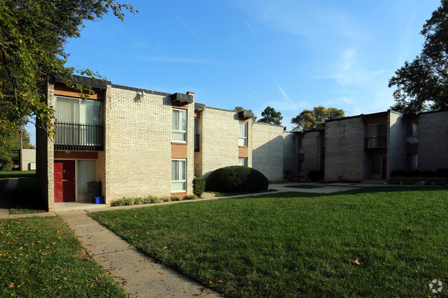 Building Photo - TOWNE CREST APARTMENTS