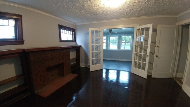 Building Photo - 144-144 Ohio St