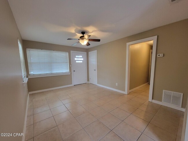 Foto del edificio - 1710 Chestnut Ave