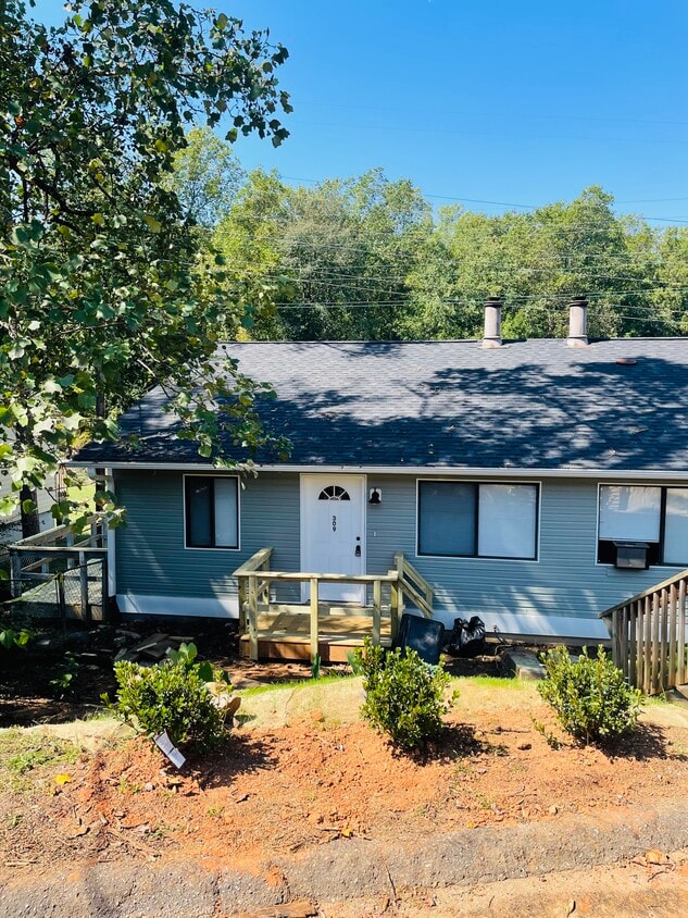 Primary Photo - 309 Powell Mill Rd