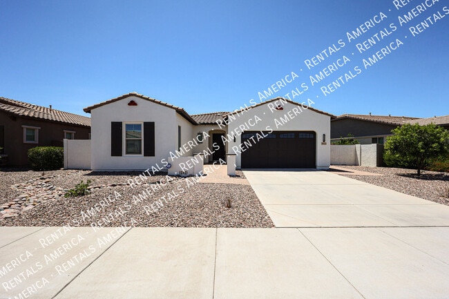 Building Photo - 3325 E Coconino Dr