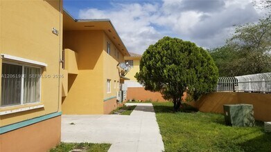 Building Photo - 2985 W 80th St